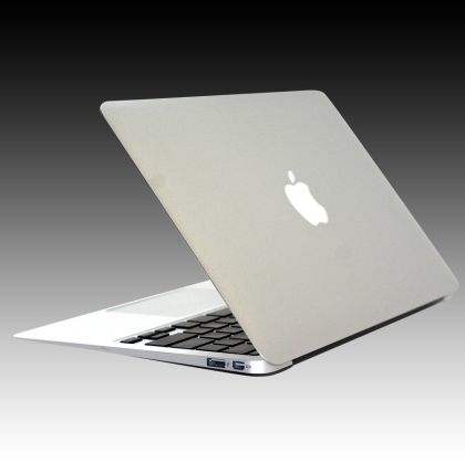 Apple MacBook Air 11-inch, Model A1465, dual-core i5 1.7GHz/4GB/128GB flash/HD Graphics 4000-SUN