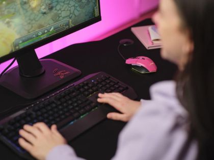 Mouse Trust GXT109P FELOX 6400 DPI, roz