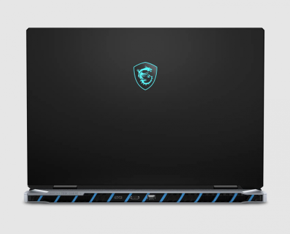 Titan 18 UHD+ U9 290HX+ 64 2TB 5090 W11H